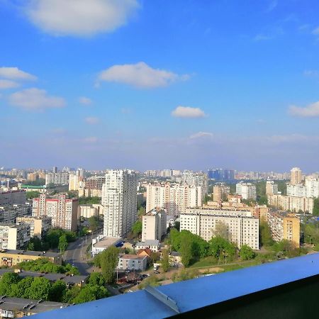 Видовая 25Й Этаж. Новый Дом. Шалимова, Isida. Шулявская, Гарматная, Индустриальный Мост. Космополитан. Большевик. Жд Вокзал. Kiev Luaran gambar