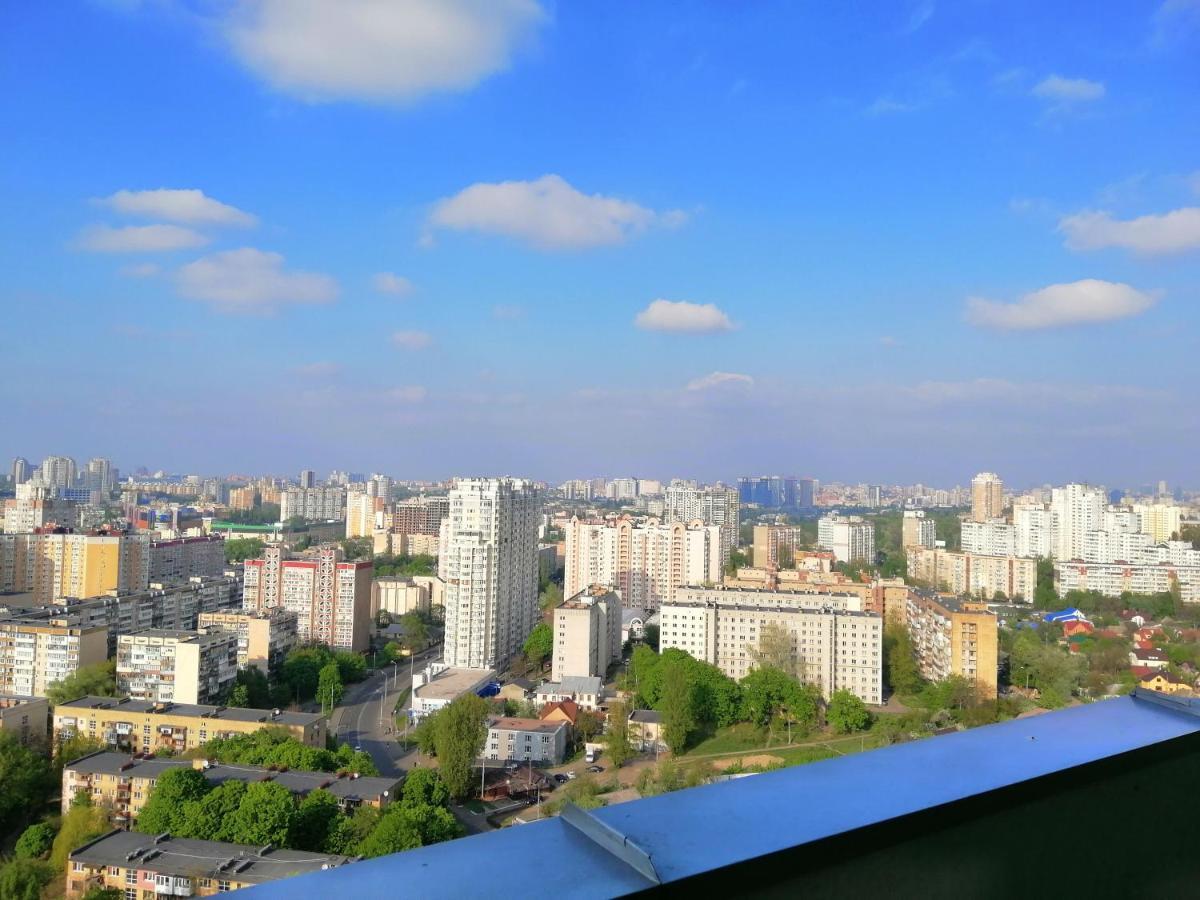 Видовая 25Й Этаж. Новый Дом. Шалимова, Isida. Шулявская, Гарматная, Индустриальный Мост. Космополитан. Большевик. Жд Вокзал. Kiev Luaran gambar