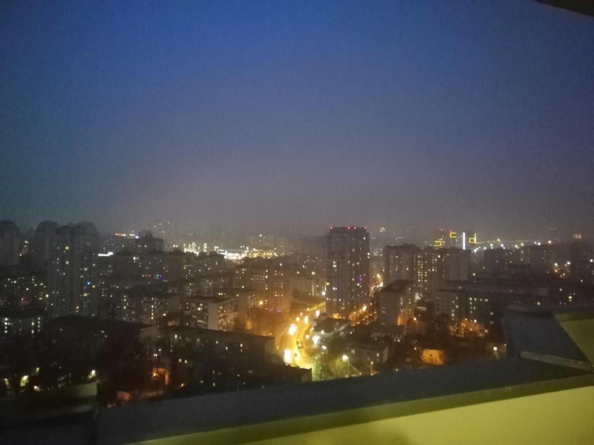 Видовая 25Й Этаж. Новый Дом. Шалимова, Isida. Шулявская, Гарматная, Индустриальный Мост. Космополитан. Большевик. Жд Вокзал. Kiev Luaran gambar